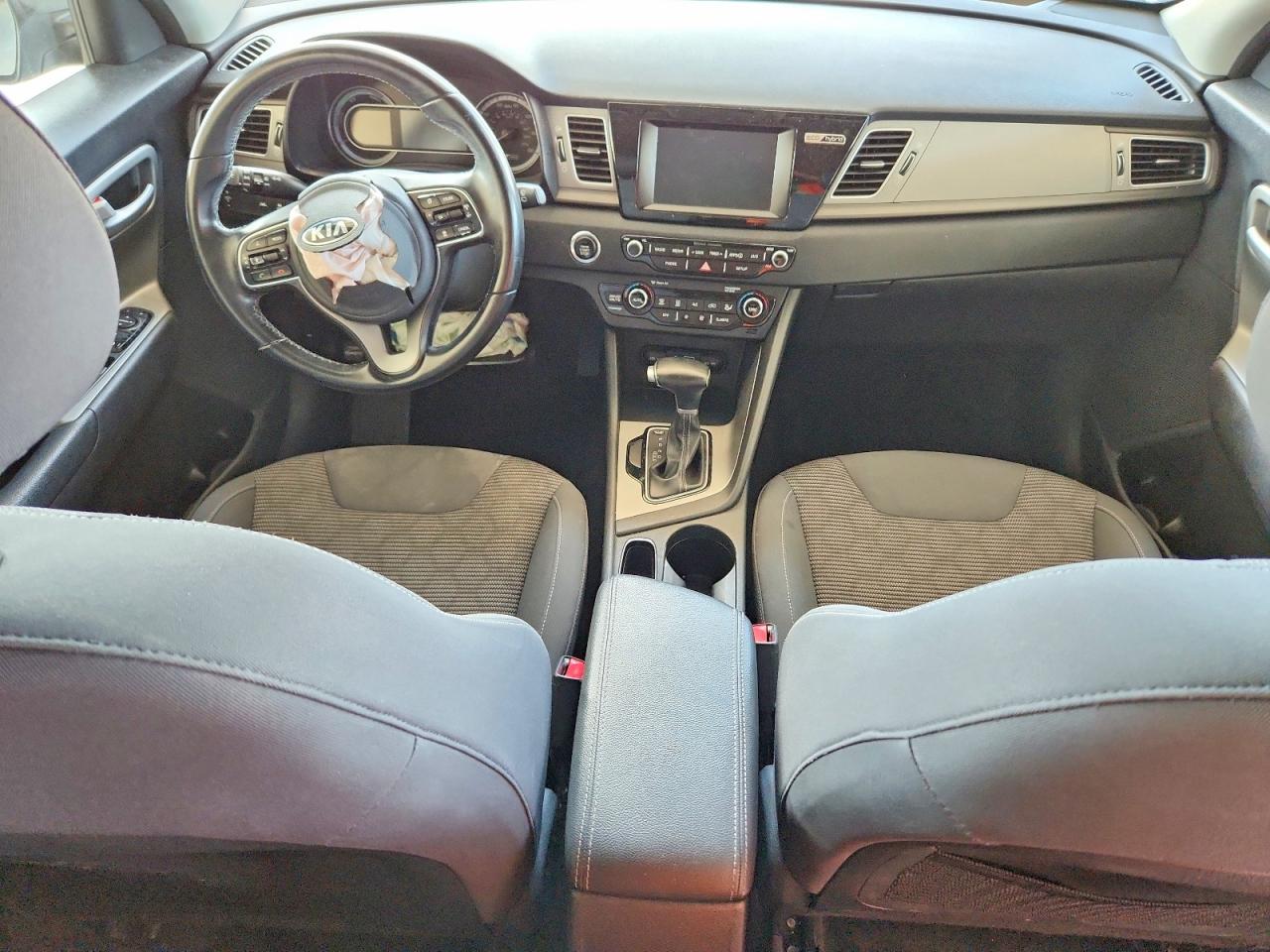 2017 KIA NIRO