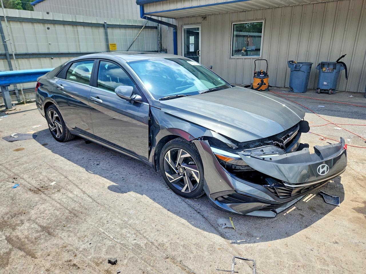 2024 HYUNDAI ELANTRA