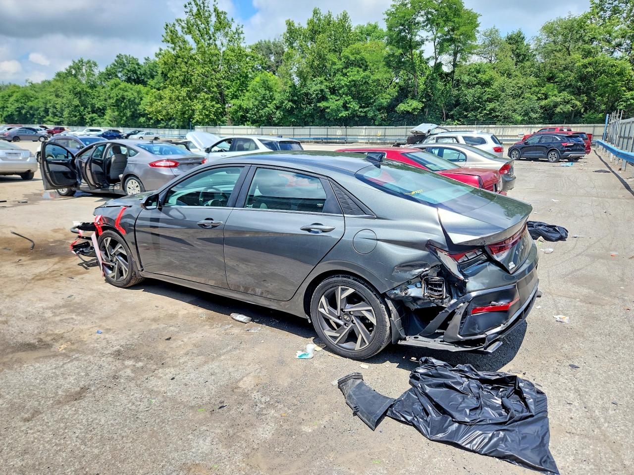 2024 HYUNDAI ELANTRA