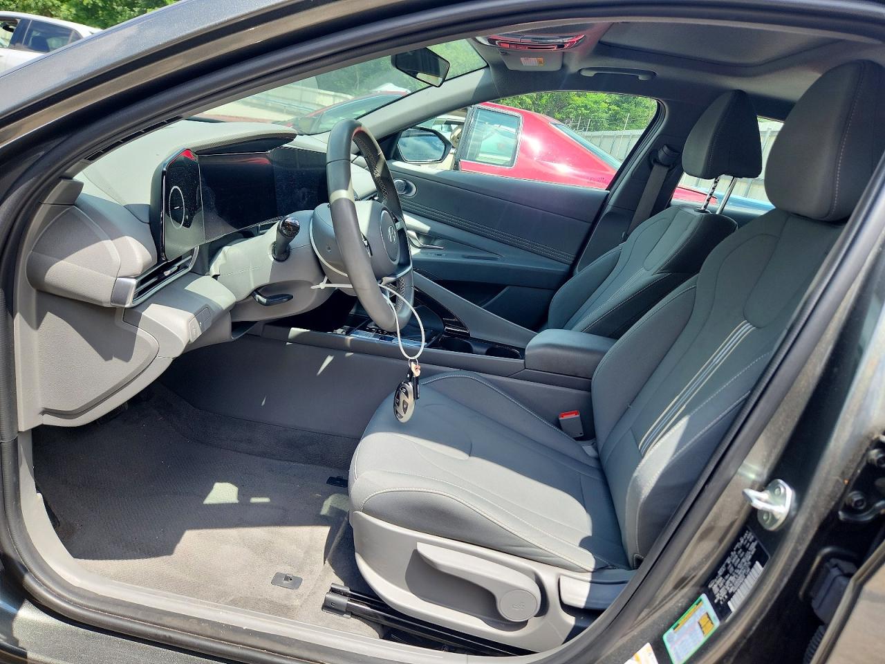 2024 HYUNDAI ELANTRA