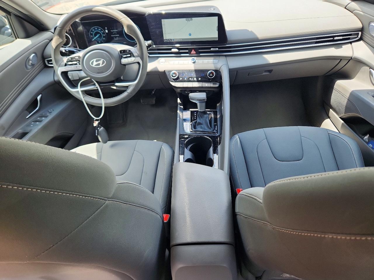 2024 HYUNDAI ELANTRA