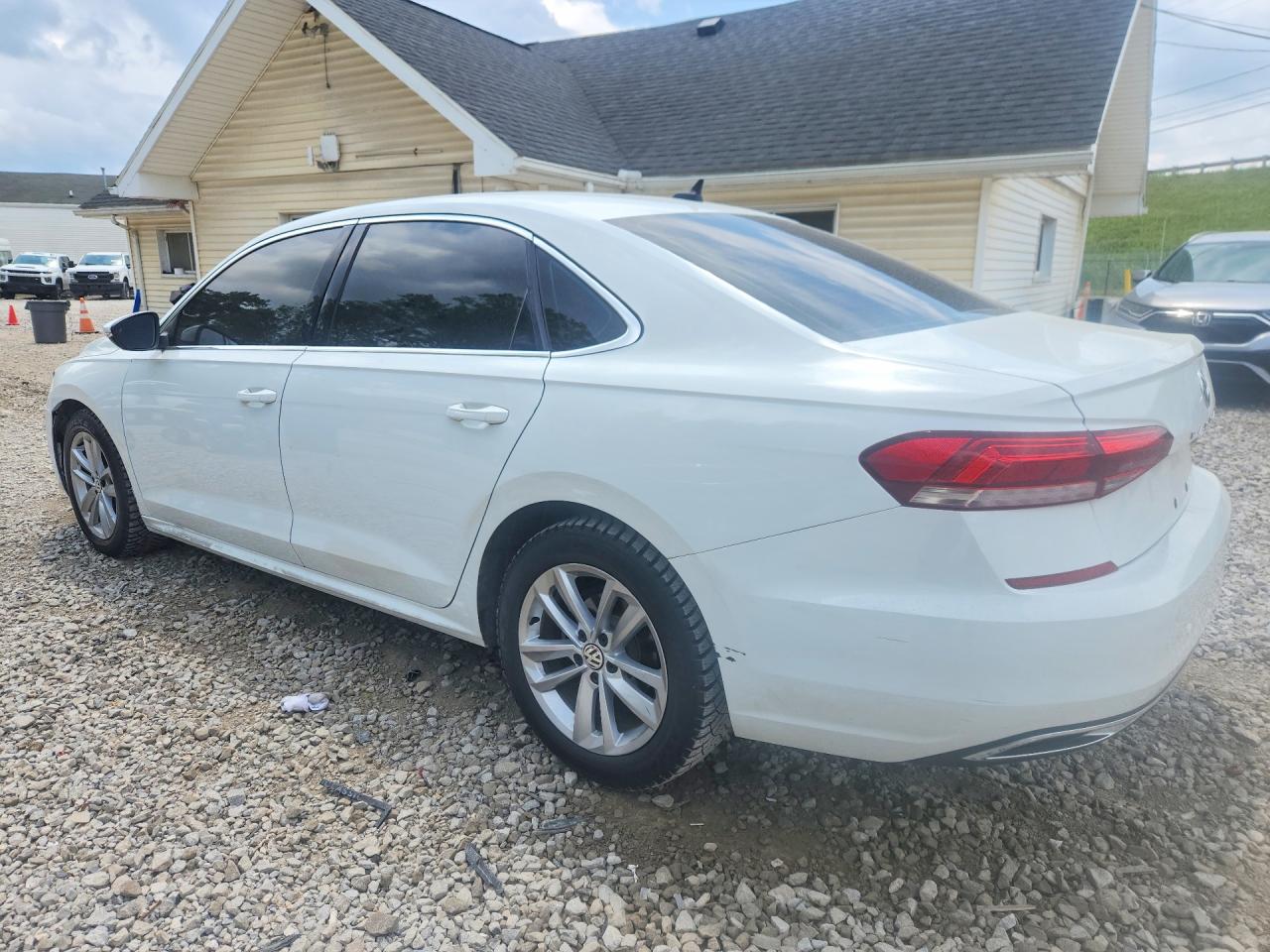 2020 VOLKSWAGEN PASSAT
