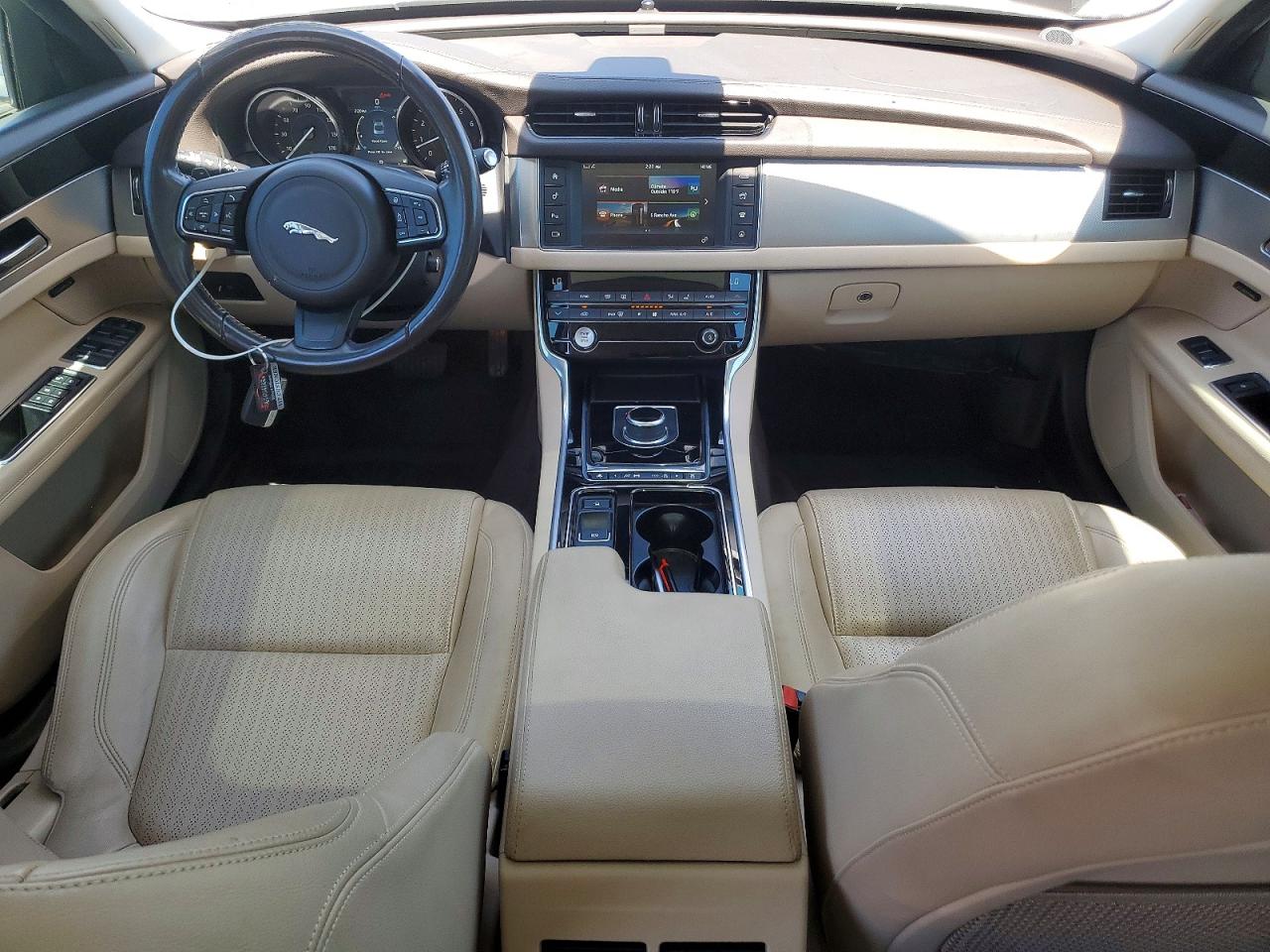 2017 JAGUAR XF