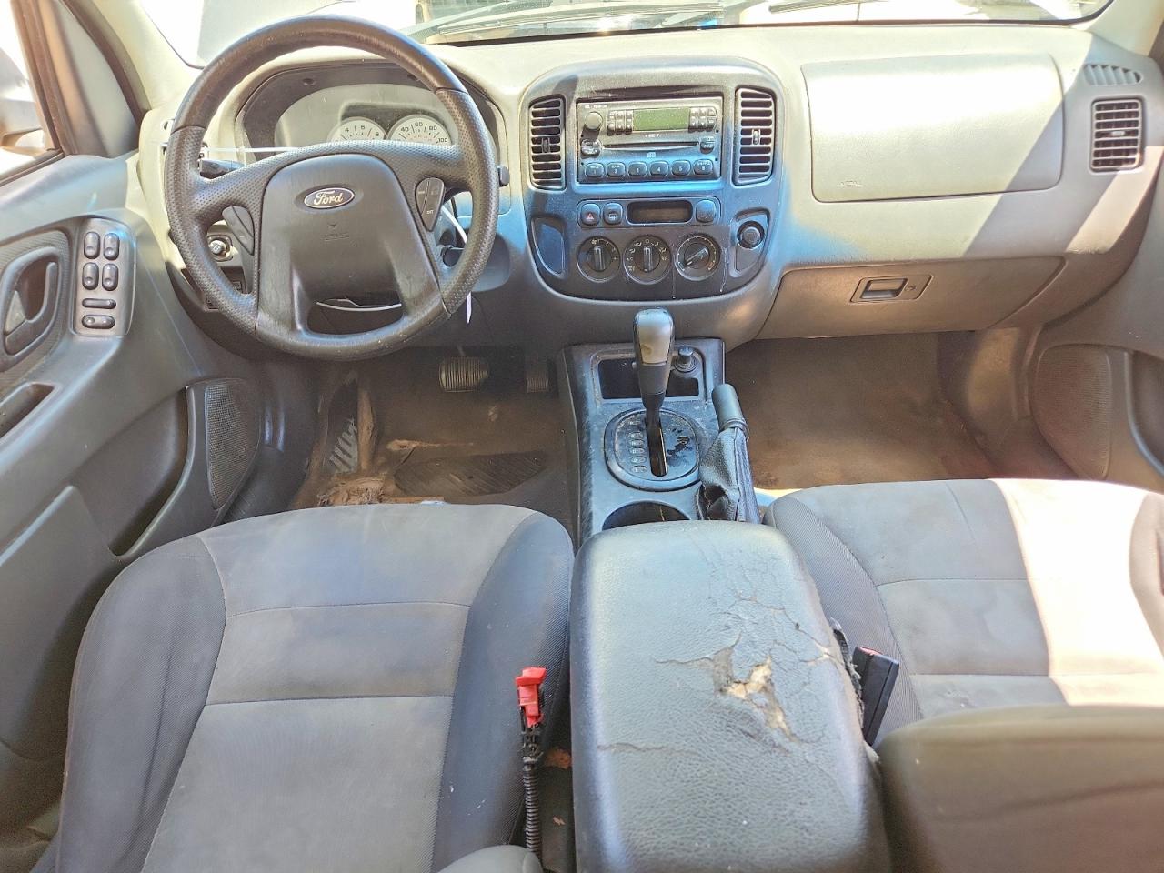 2005 FORD ESCAPE
