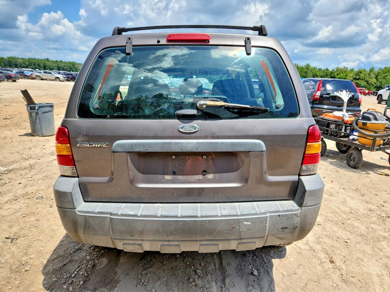 2005 FORD ESCAPE