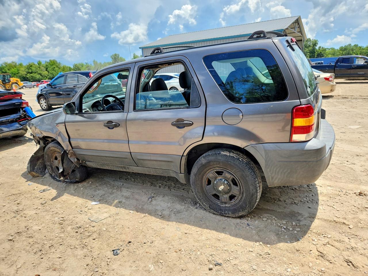 2005 FORD ESCAPE