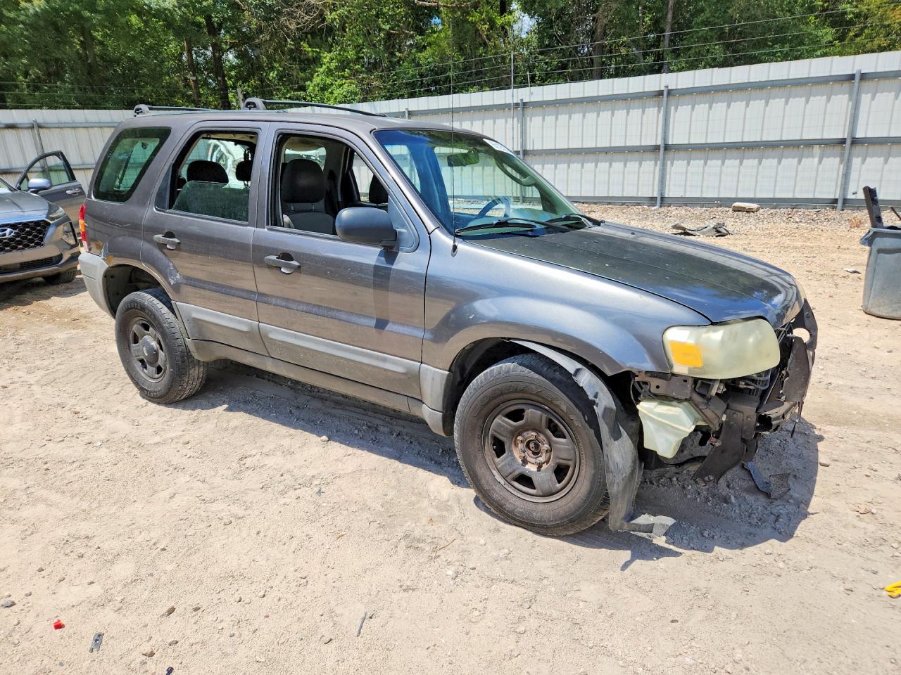 2005 FORD ESCAPE