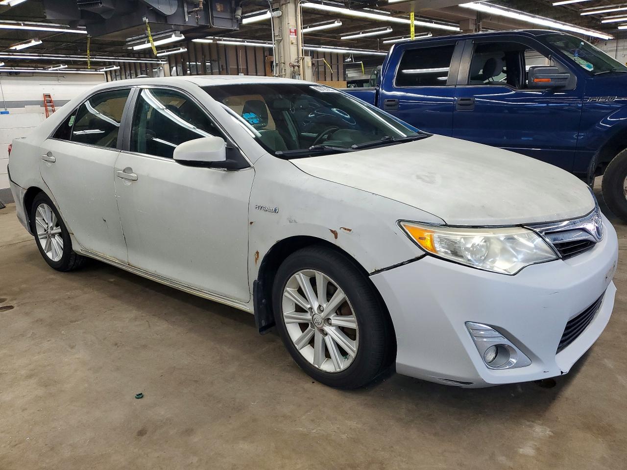 2013 TOYOTA CAMRY SOLA