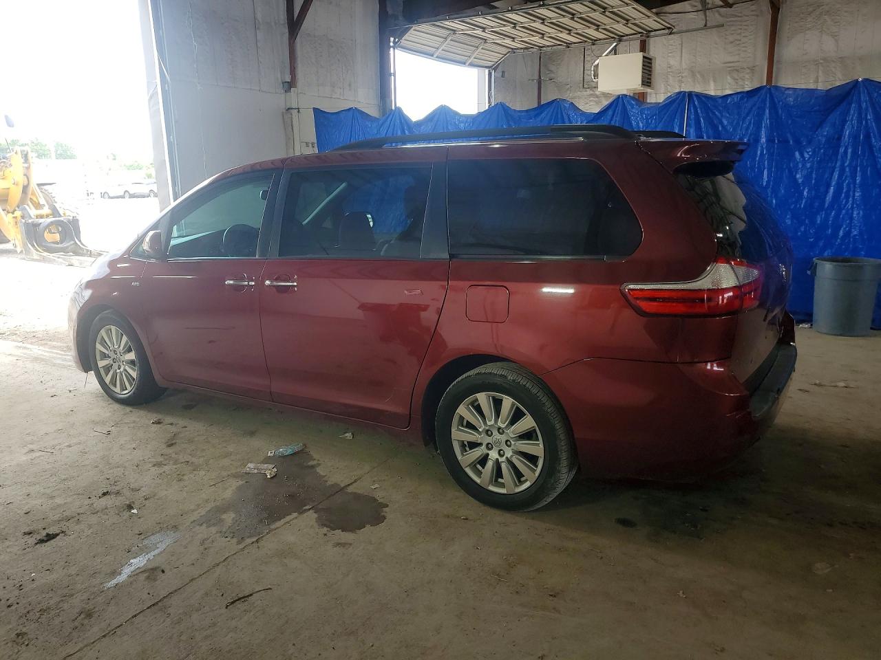 2017 TOYOTA SIENNA