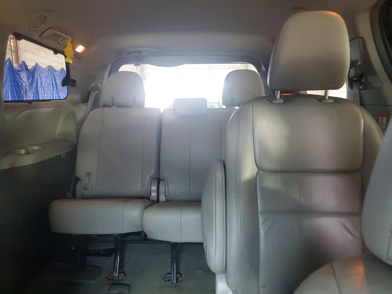 2017 TOYOTA SIENNA