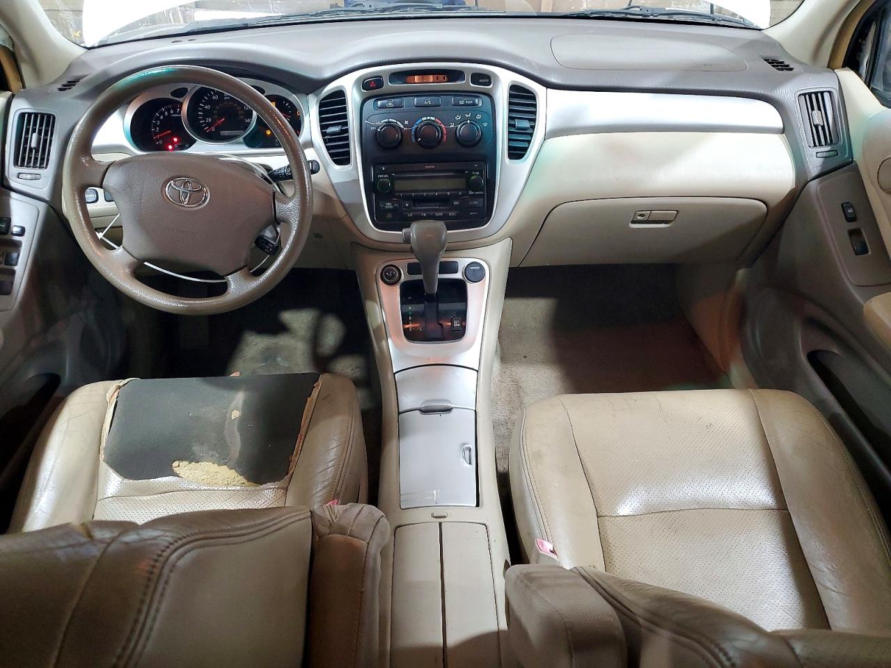 2004 TOYOTA HIGHLANDER