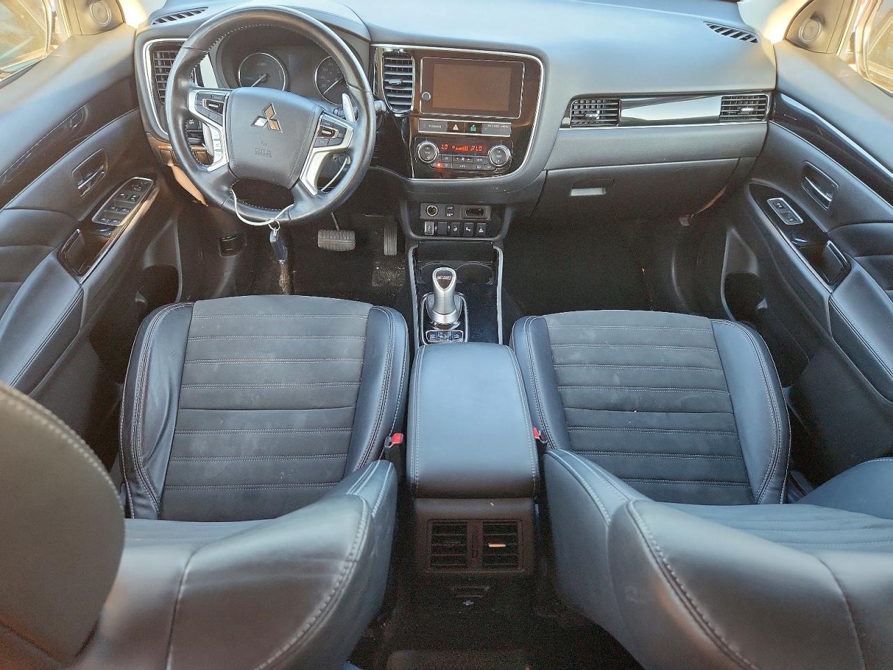 2019 MITSUBISHI OUTLANDER