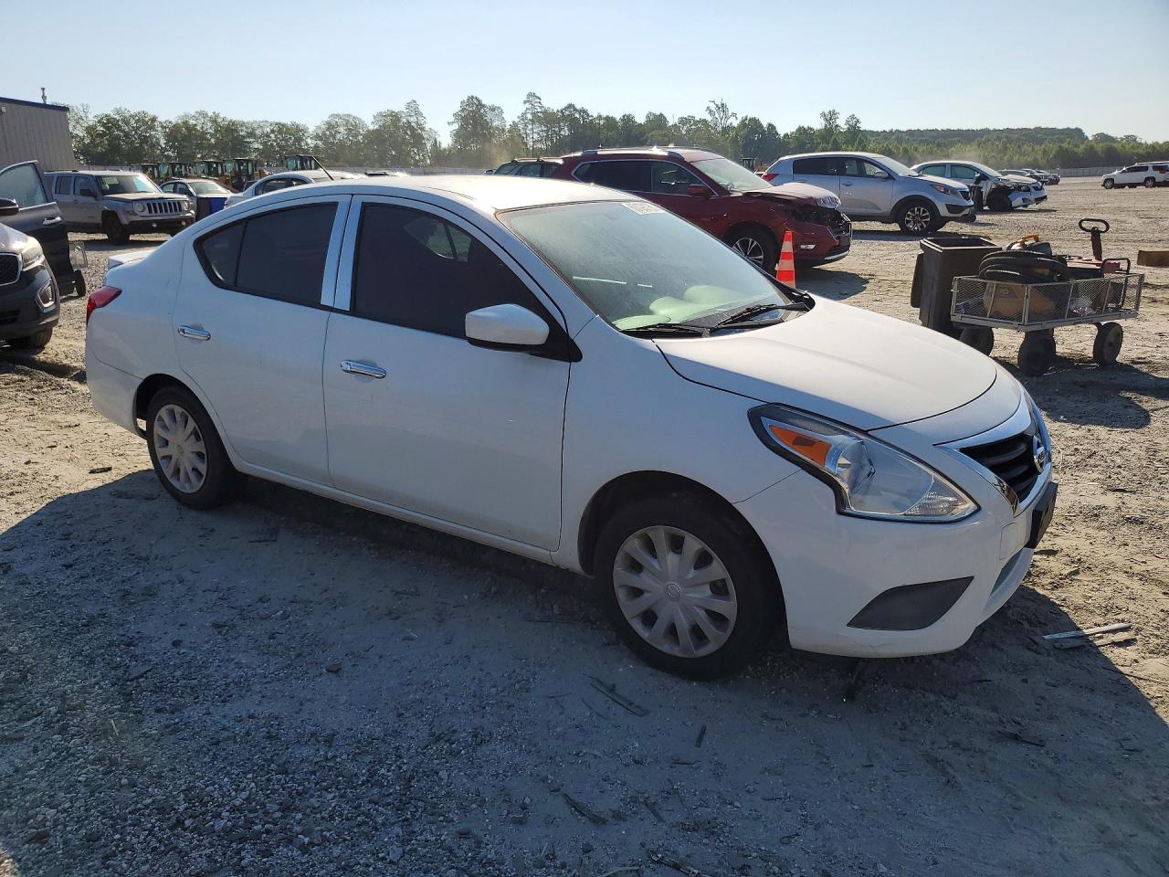 2019 NISSAN VERSA