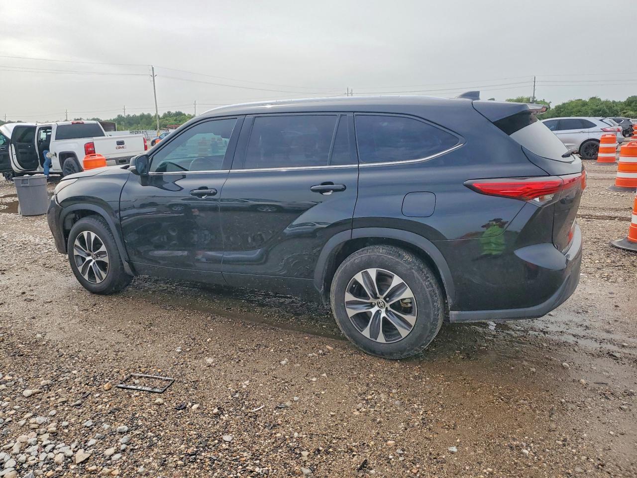 2021 TOYOTA HIGHLANDER