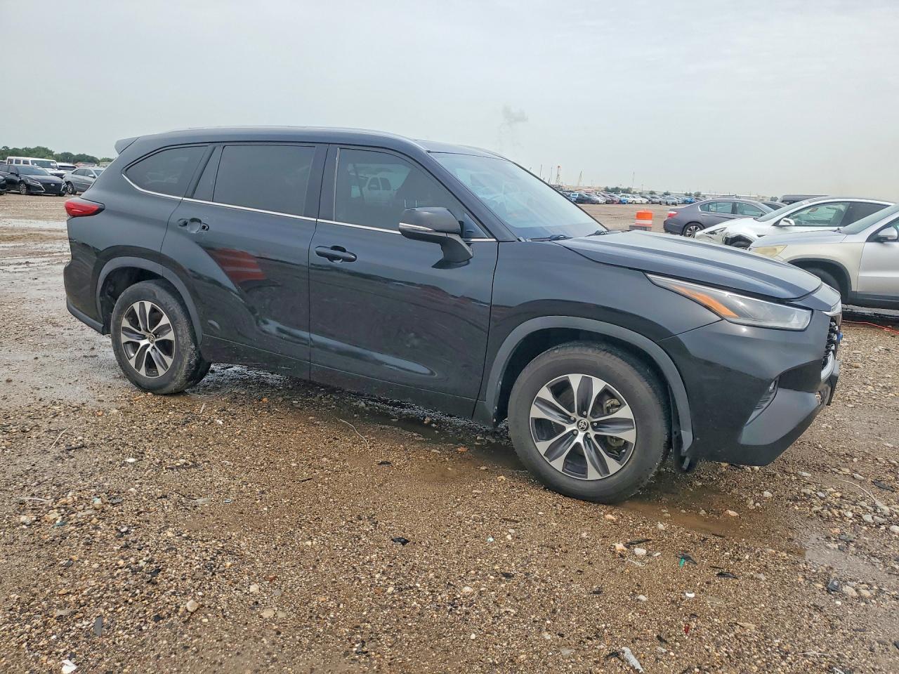 2021 TOYOTA HIGHLANDER