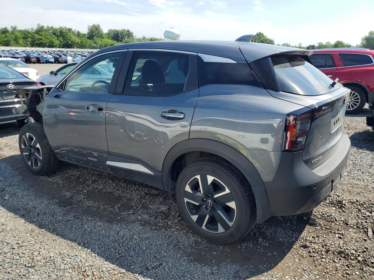 2025 NISSAN KICKS