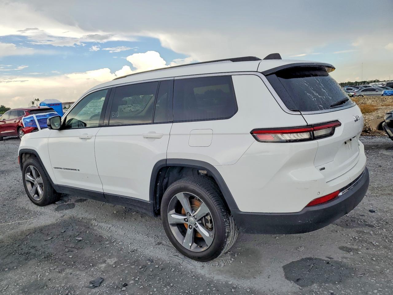 2022 JEEP CHEROKEE