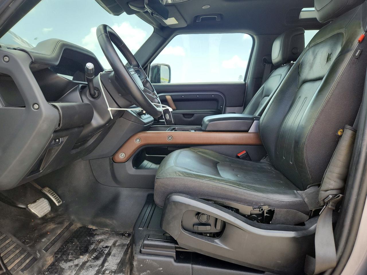 2021 LAND ROVER DEFENDER