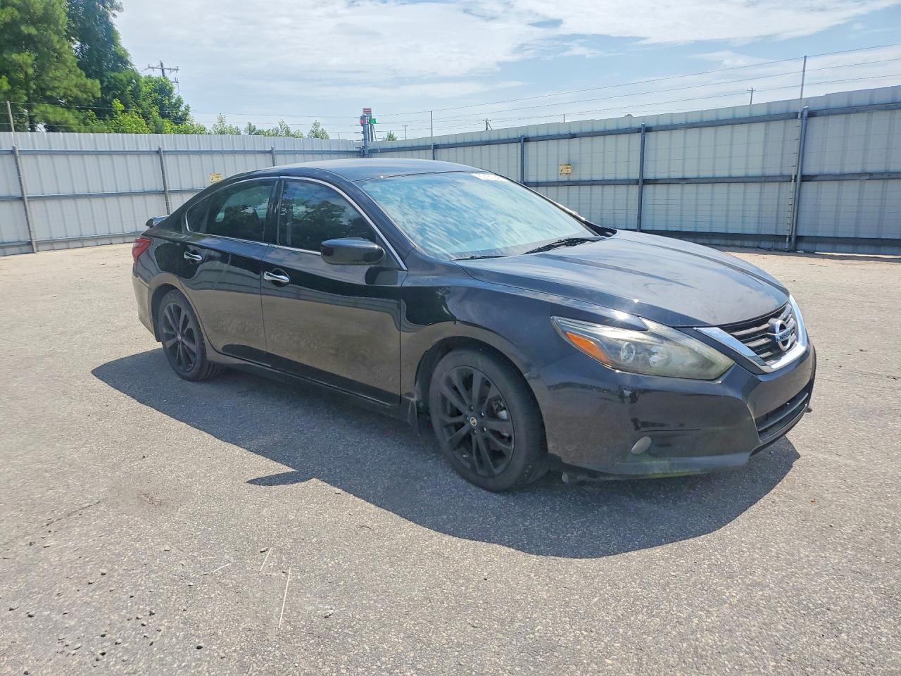 2017 NISSAN ALTIMA