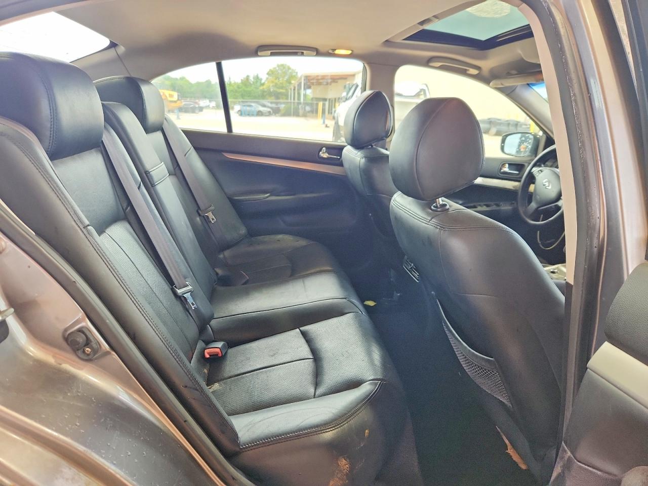 2012 INFINITI G25