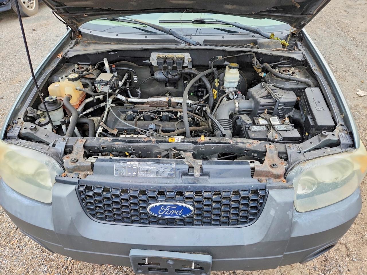 2005 FORD ESCAPE