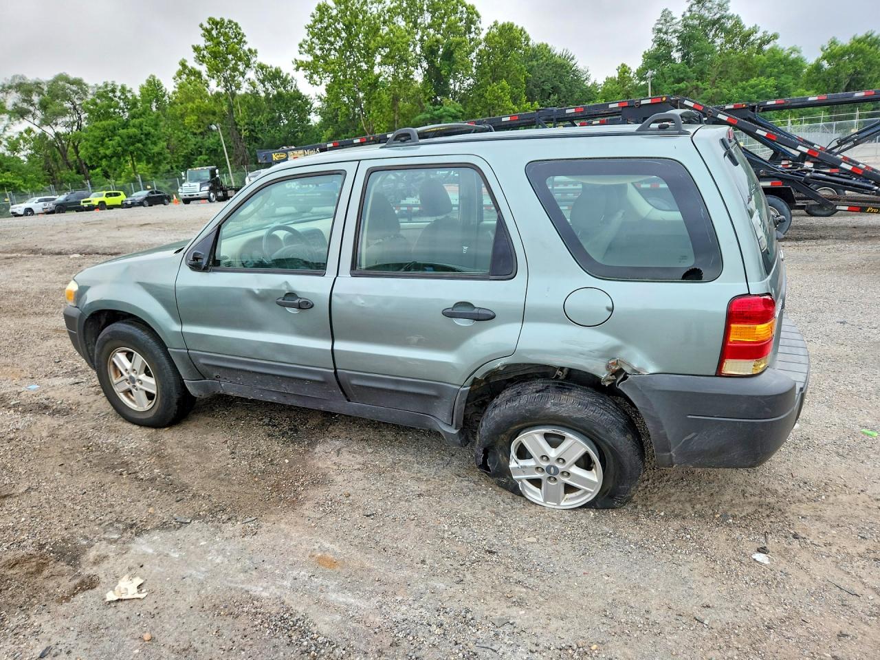 2005 FORD ESCAPE