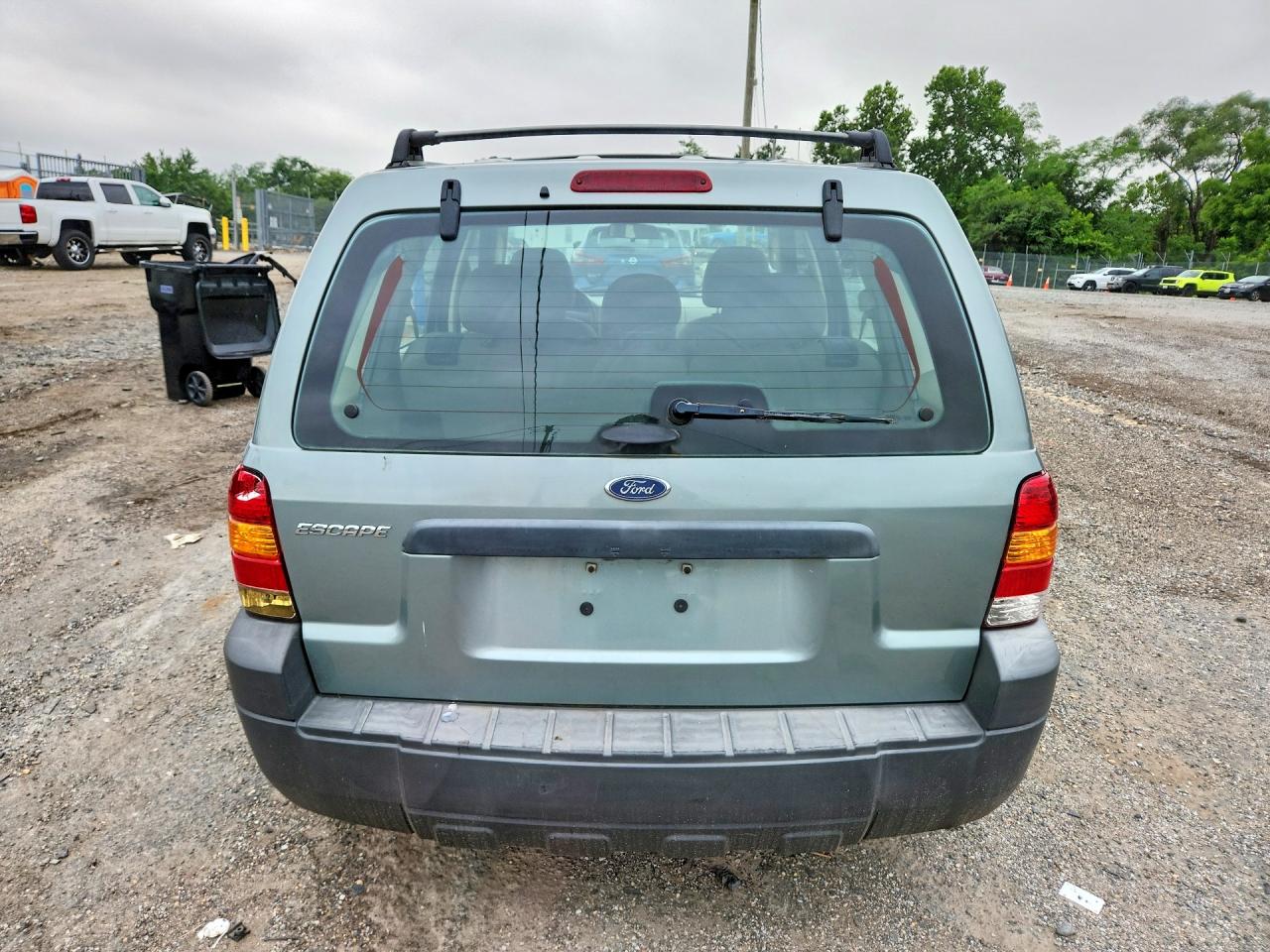 2005 FORD ESCAPE
