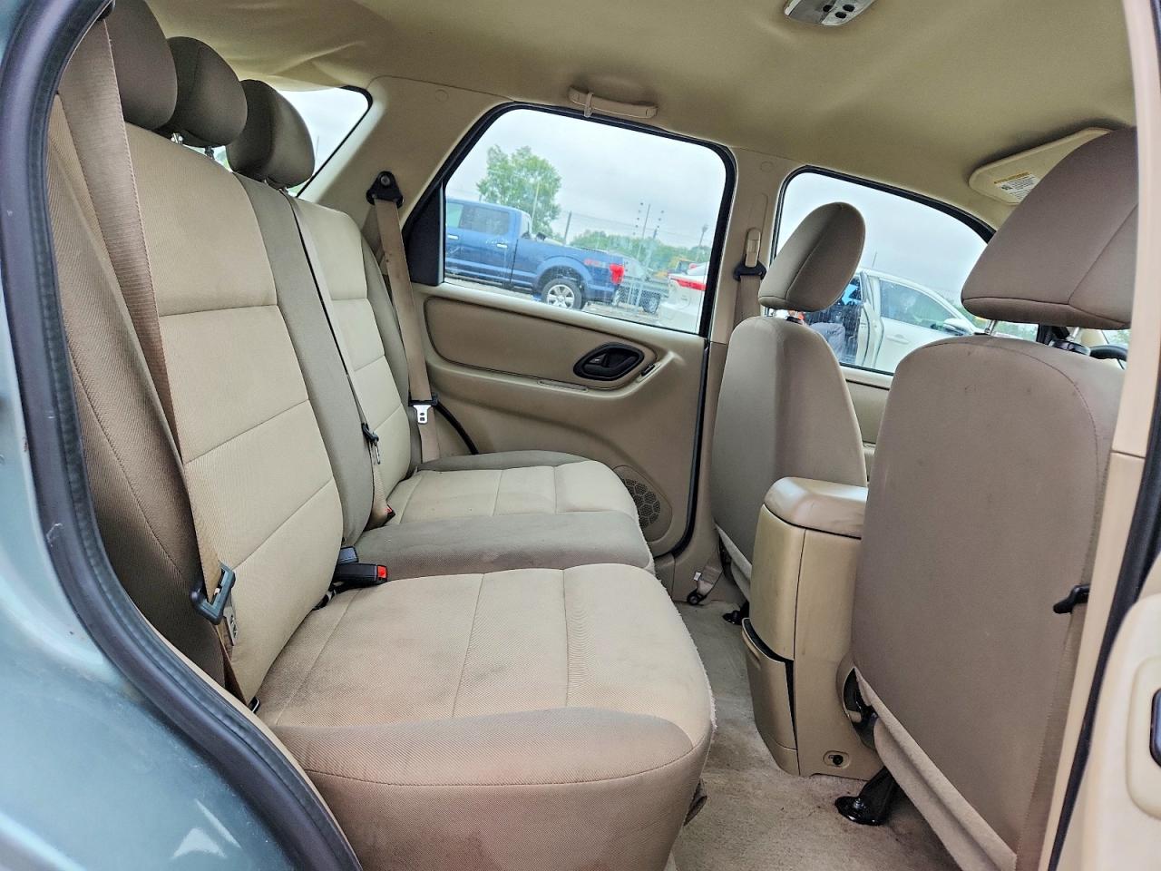 2005 FORD ESCAPE