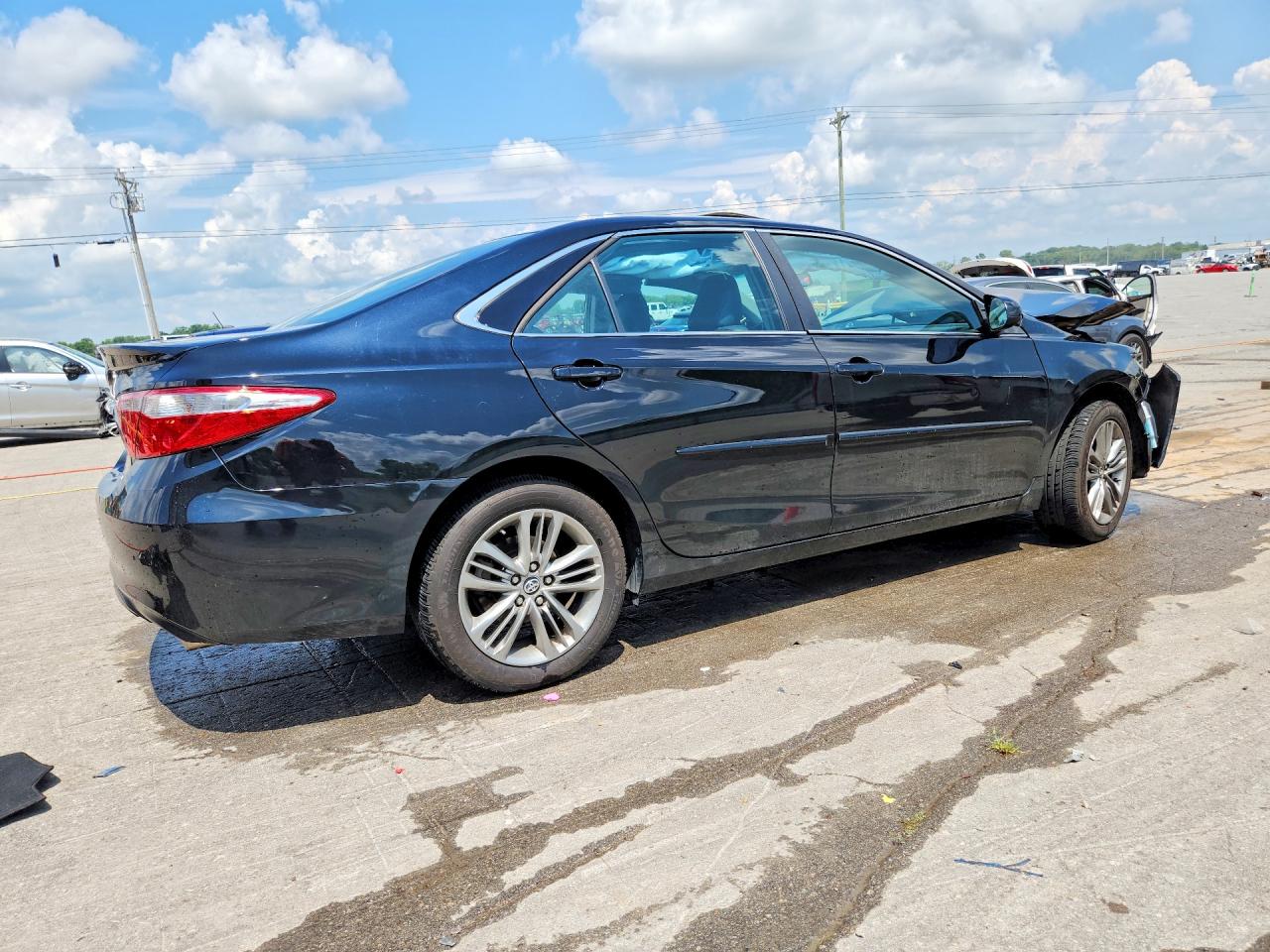 2016 TOYOTA CAMRY