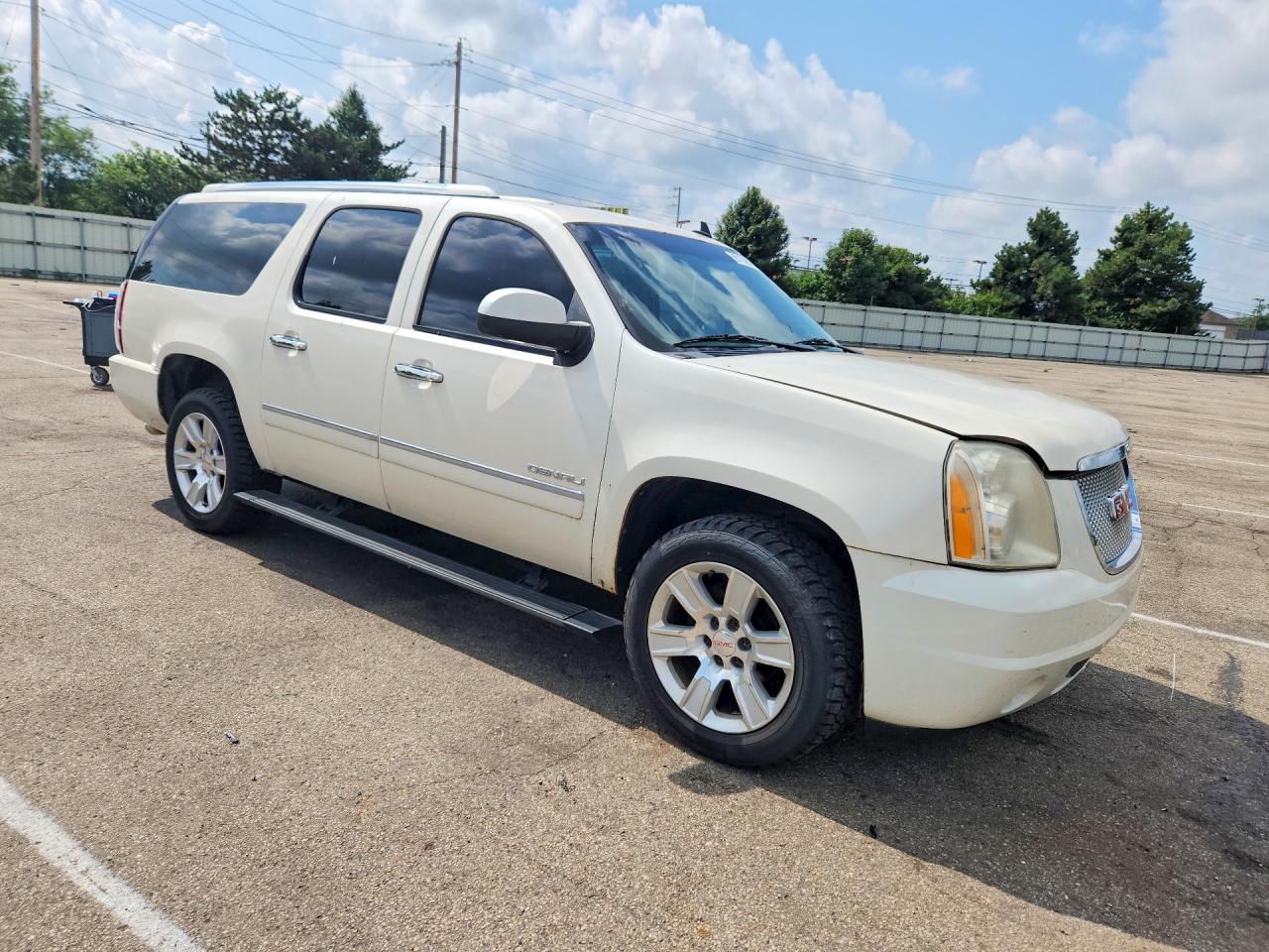 2013 GMC YUKON