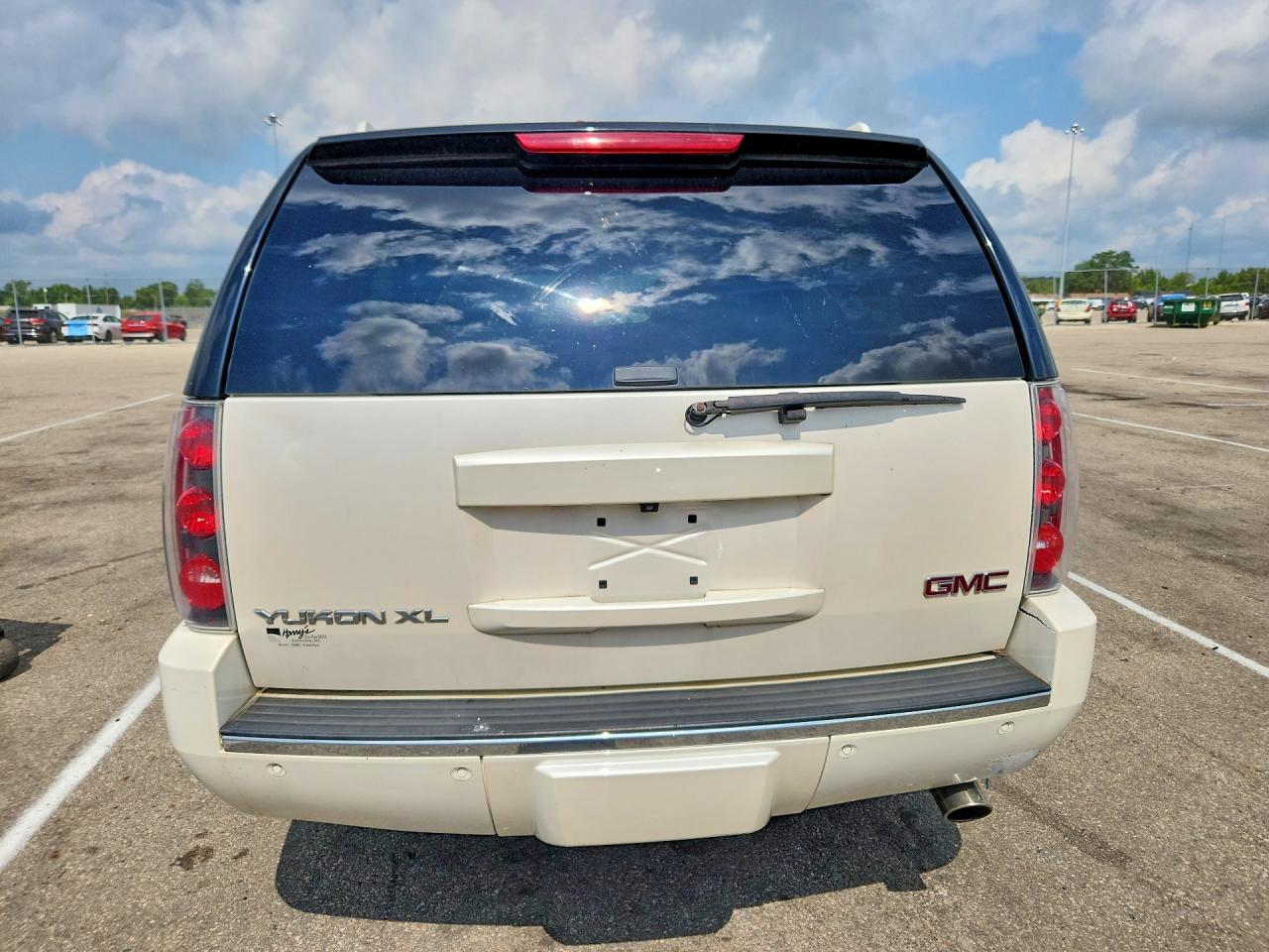 2013 GMC YUKON
