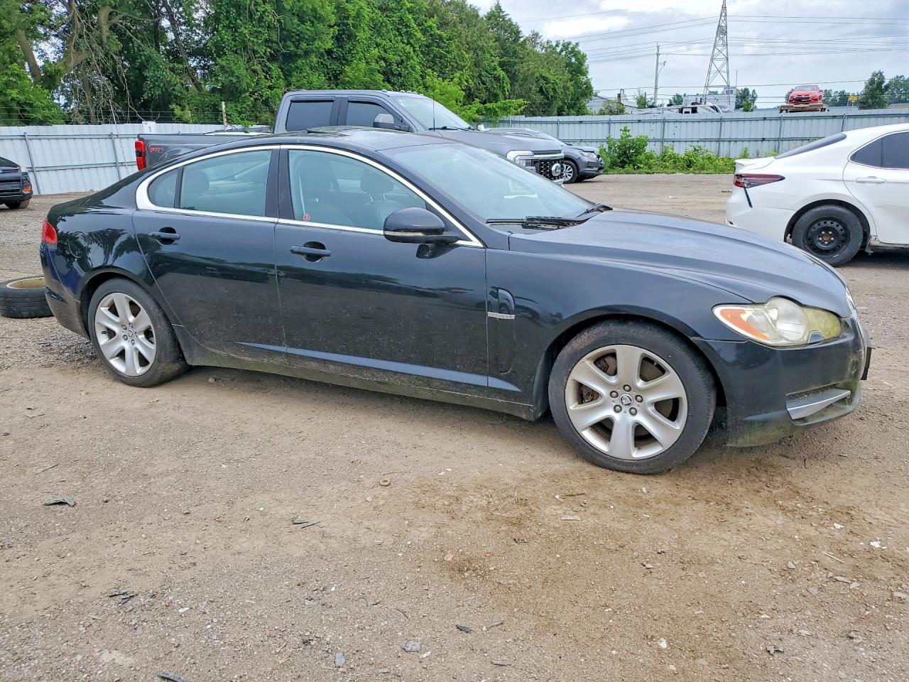 2011 JAGUAR XF