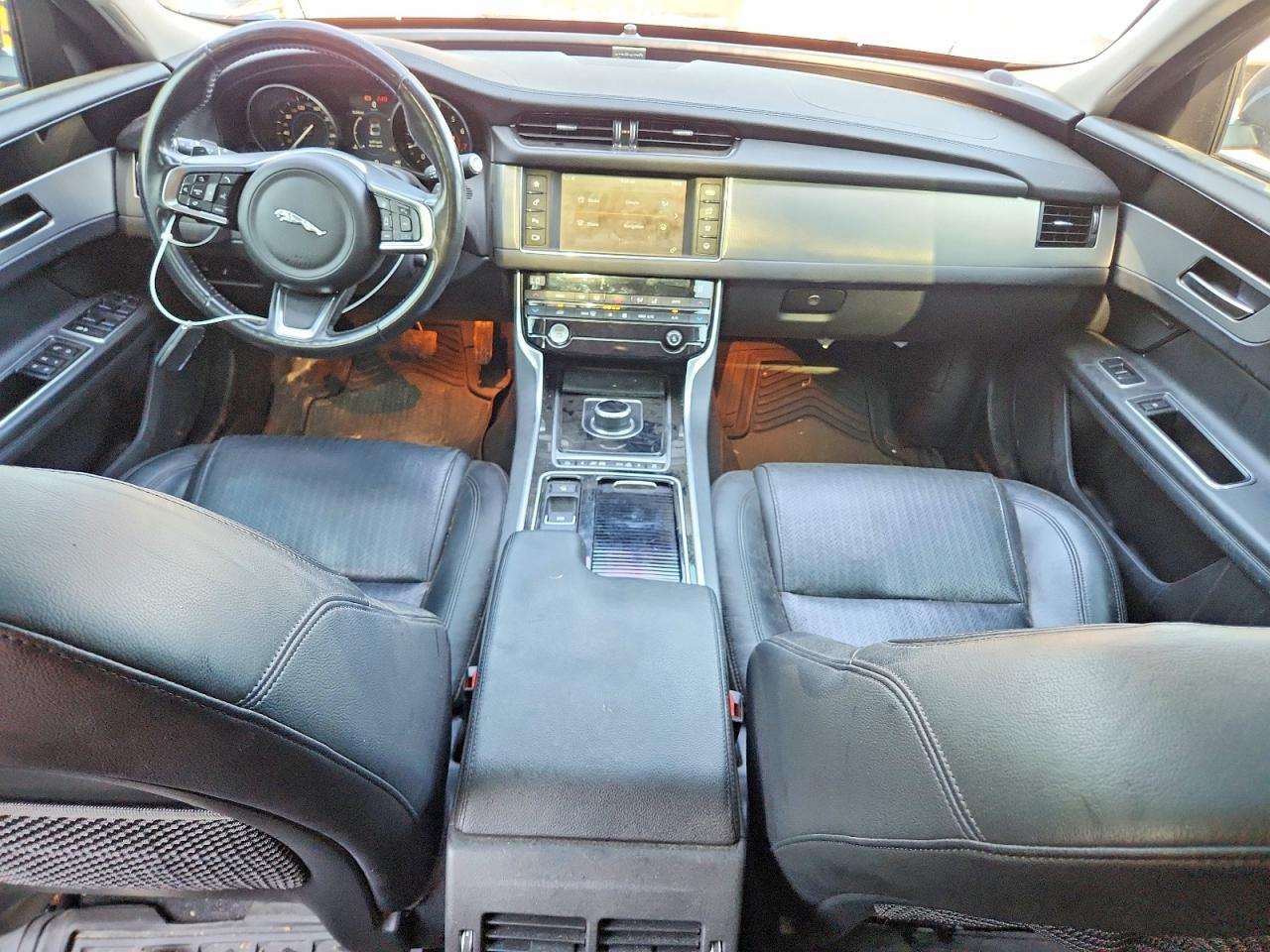2018 JAGUAR XF