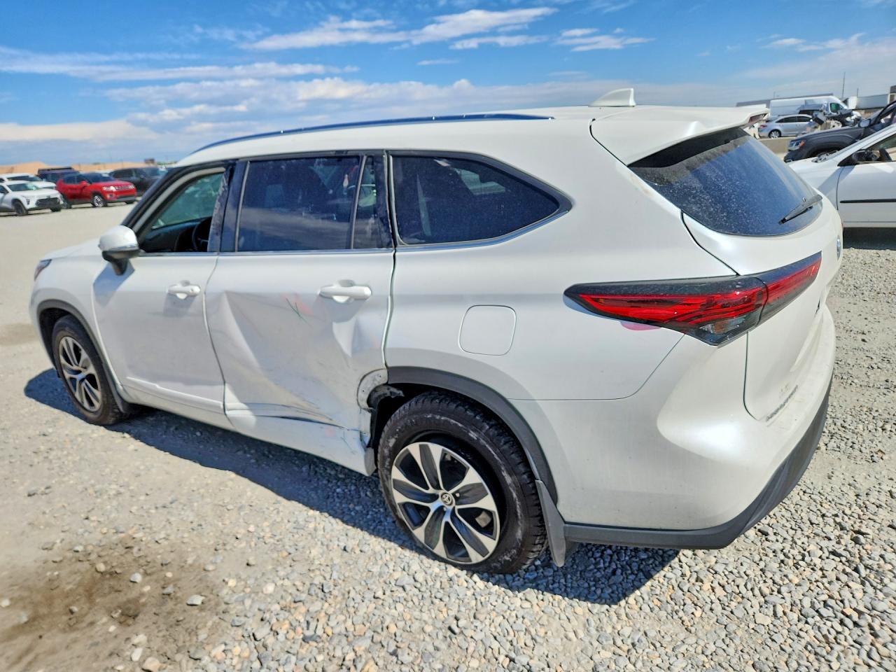 2021 TOYOTA HIGHLANDER