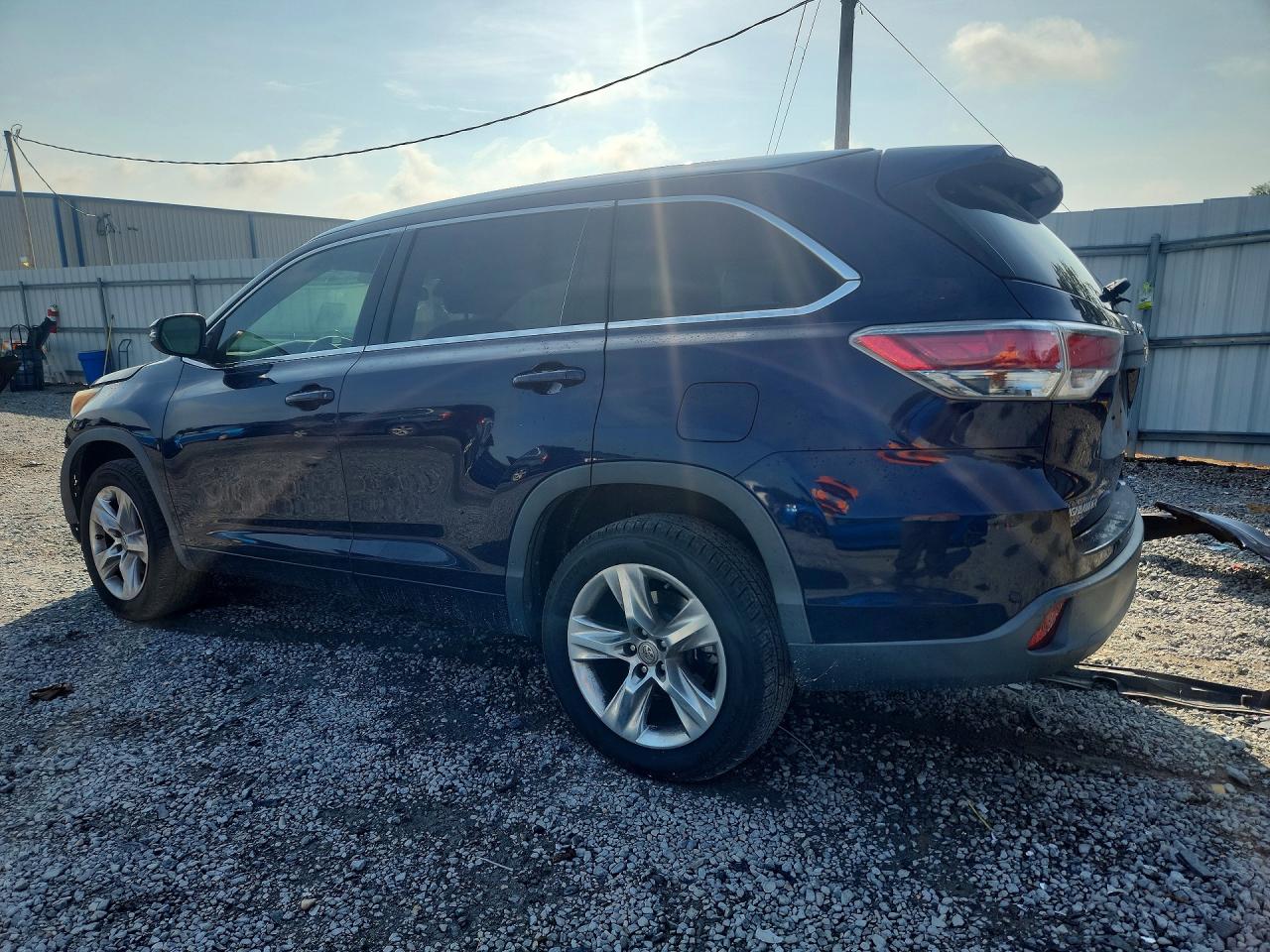2015 TOYOTA HIGHLANDER