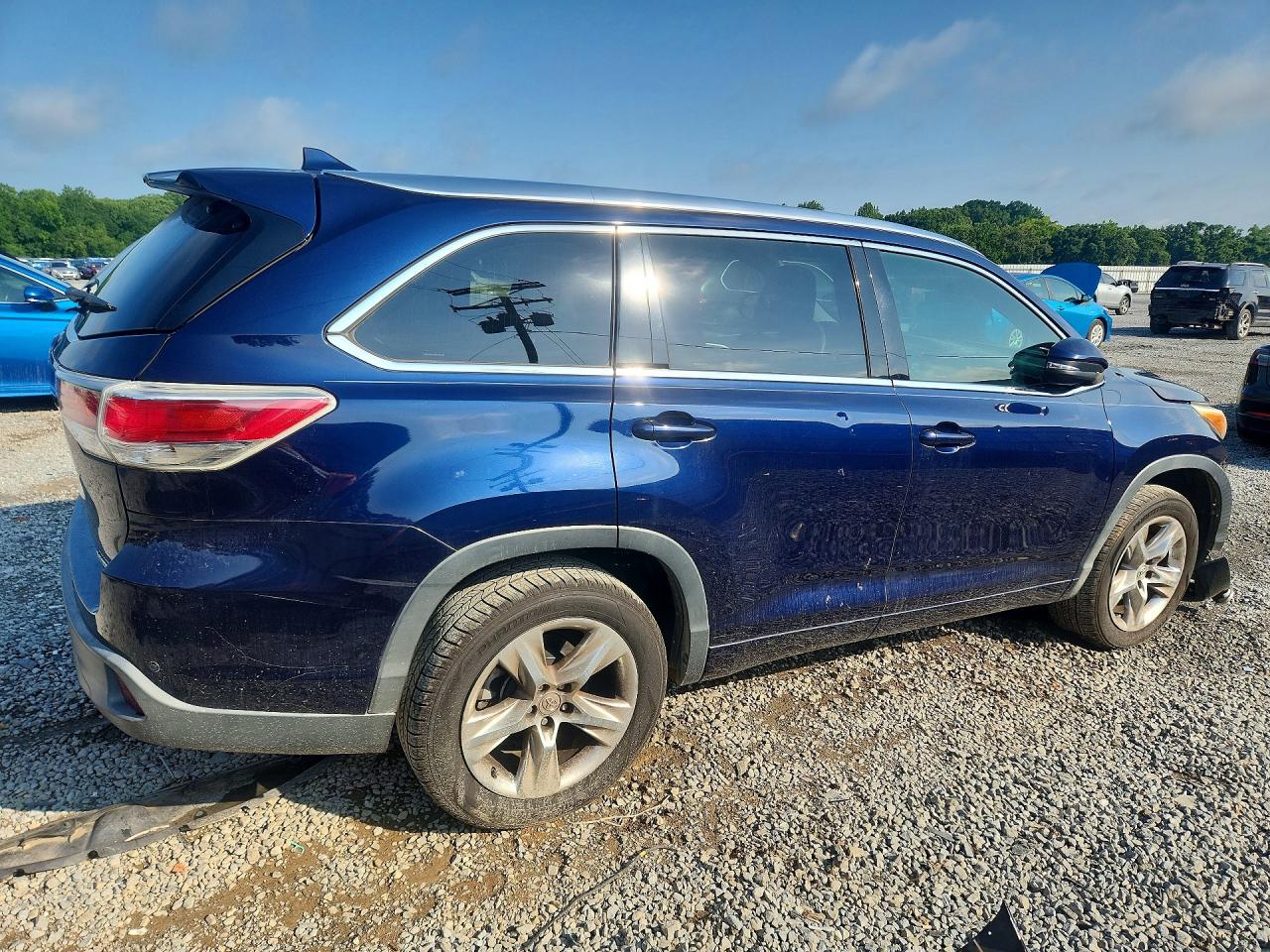 2015 TOYOTA HIGHLANDER