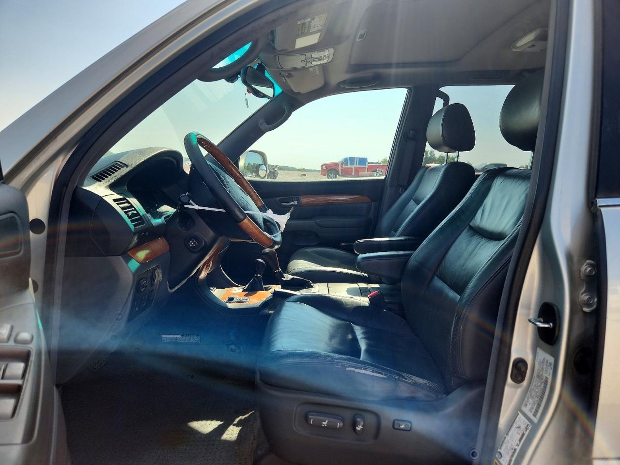 2004 LEXUS GX