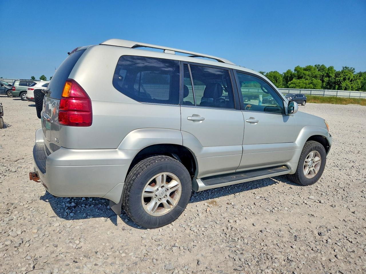 2004 LEXUS GX