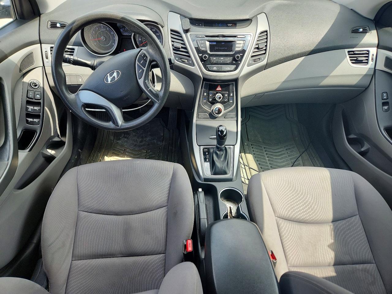 2016 HYUNDAI ELANTRA