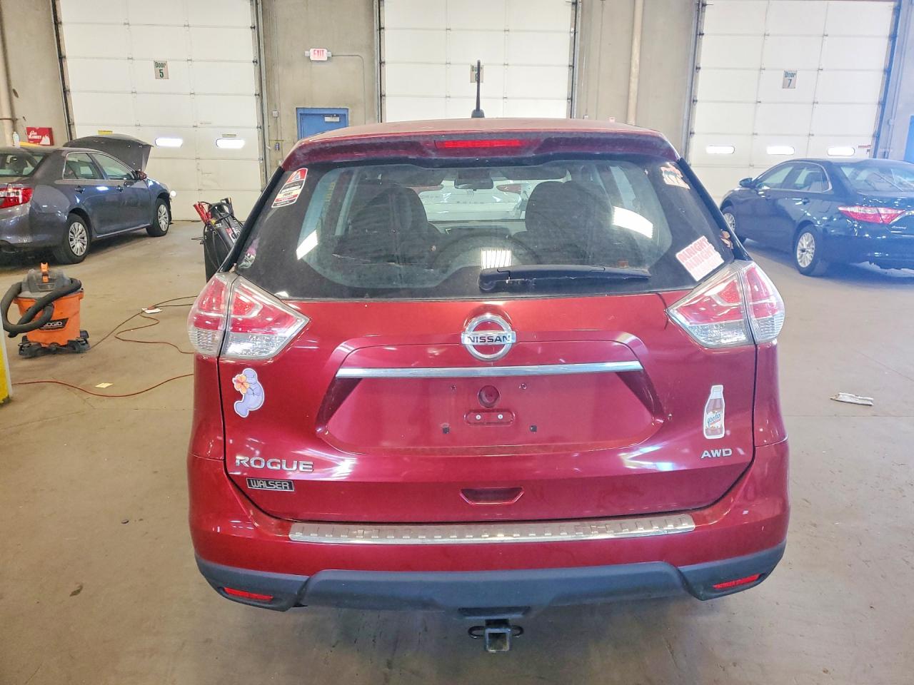 2015 NISSAN ROGUE