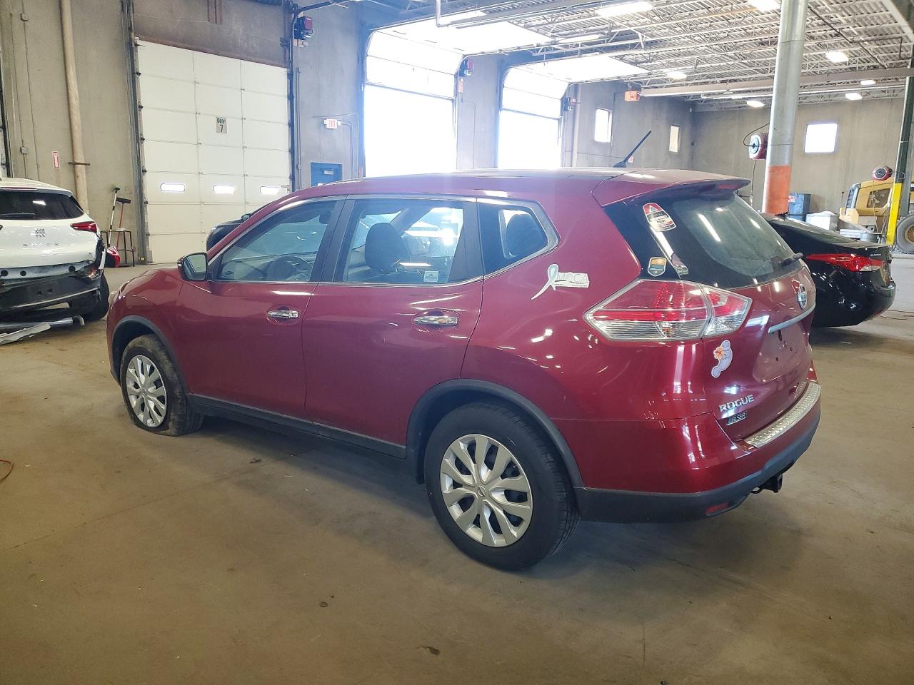 2015 NISSAN ROGUE