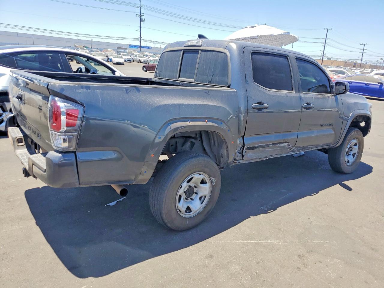 2017 TOYOTA TACOMA
