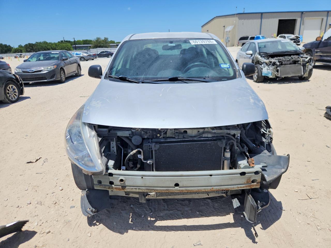 2015 NISSAN VERSA