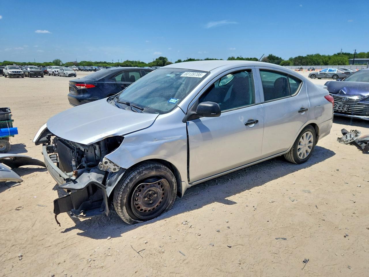 2015 NISSAN VERSA
