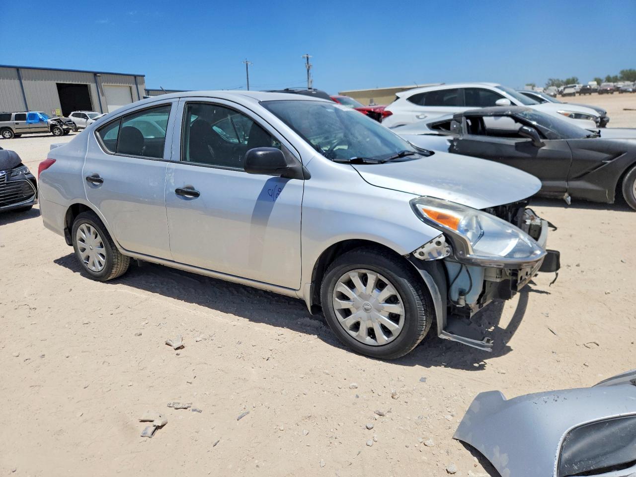 2015 NISSAN VERSA
