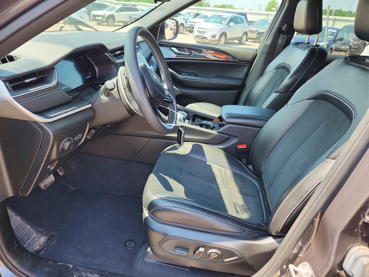 2023 JEEP CHEROKEE