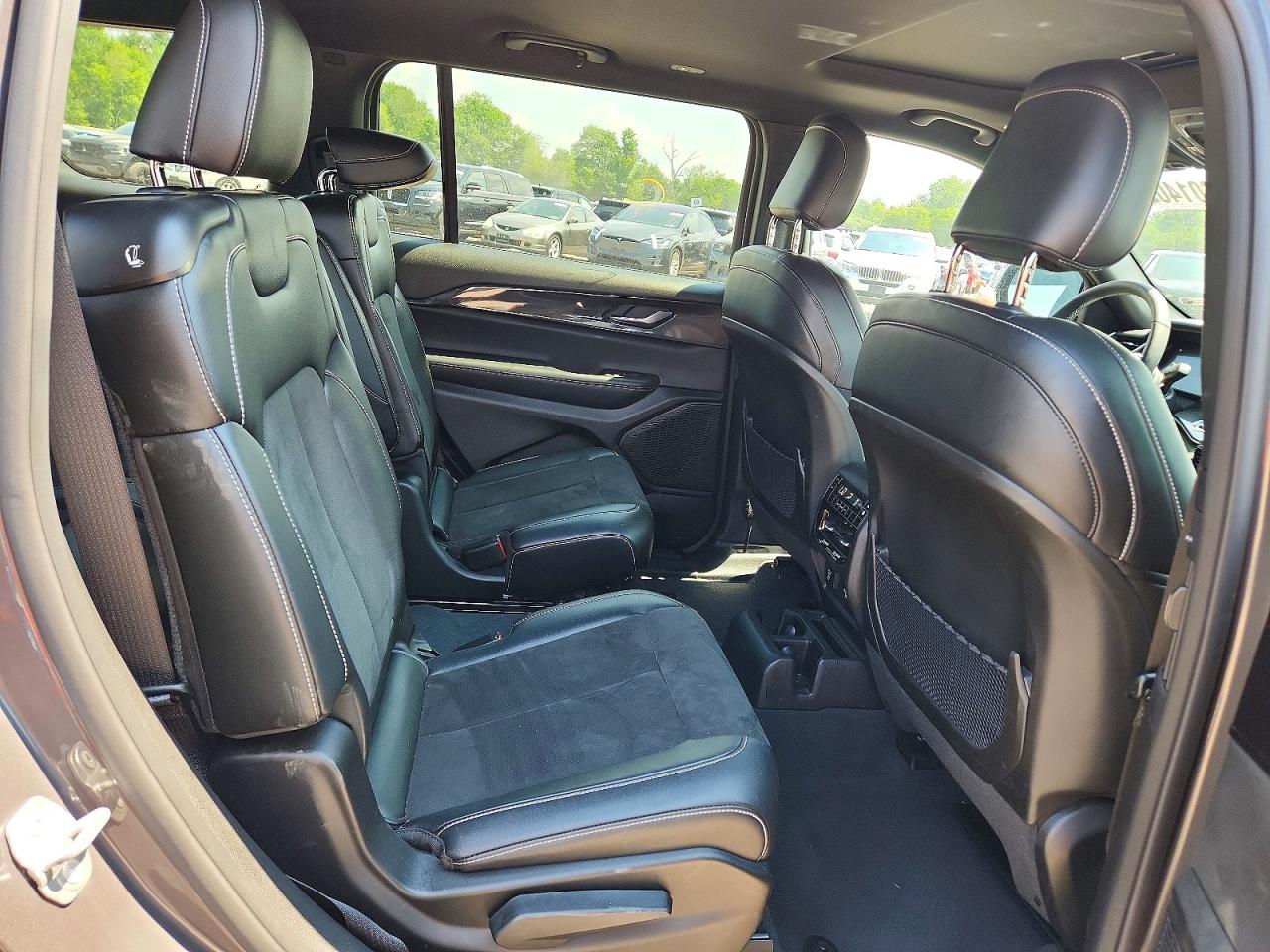 2023 JEEP CHEROKEE