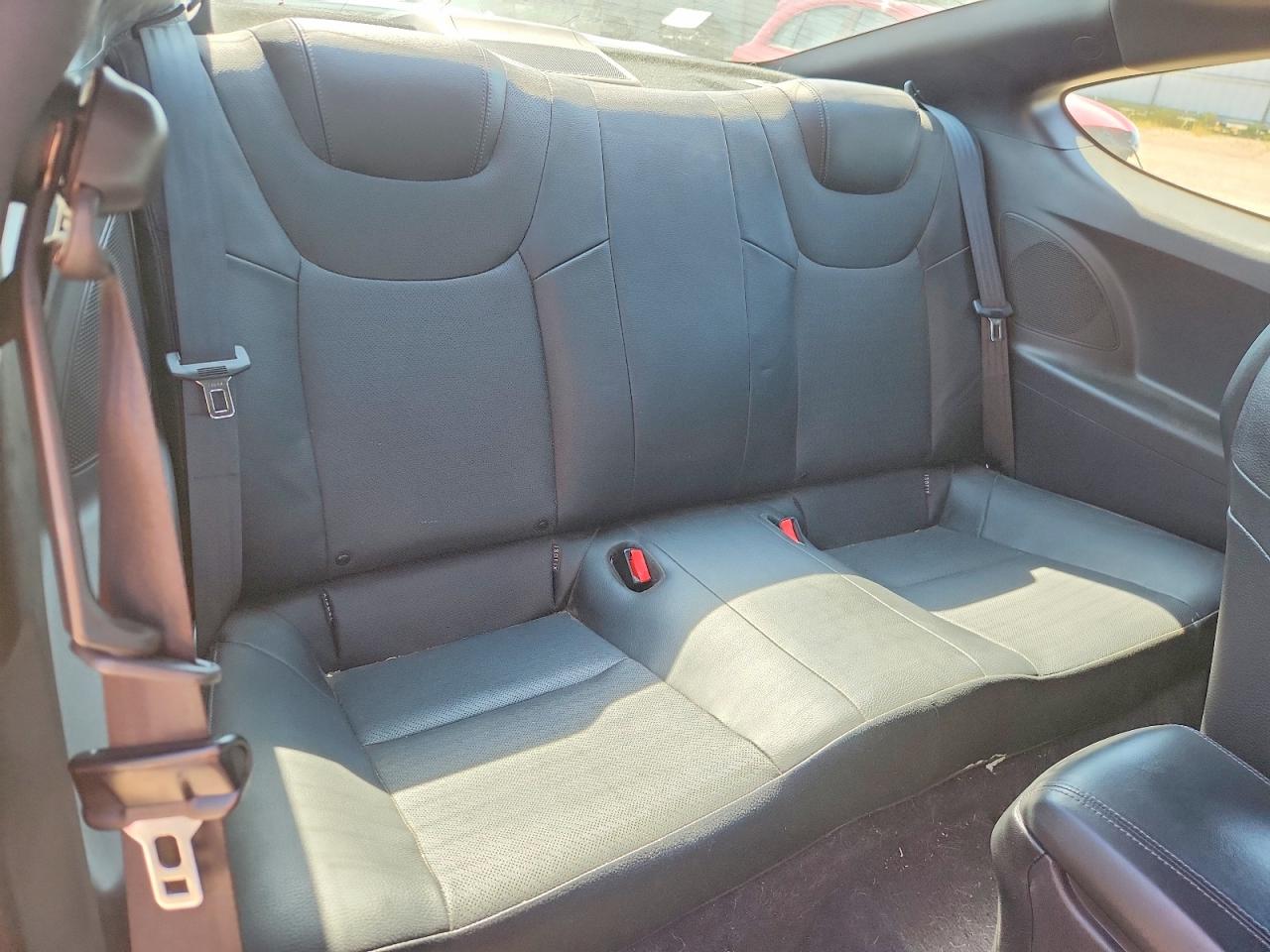 2016 HYUNDAI GENESIS