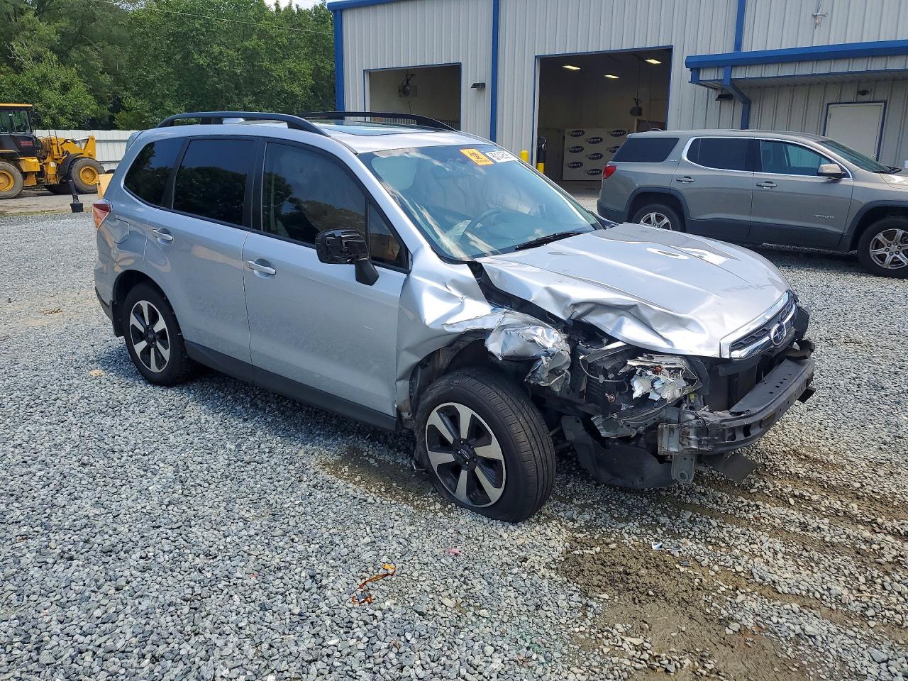 2017 SUBARU FORESTER