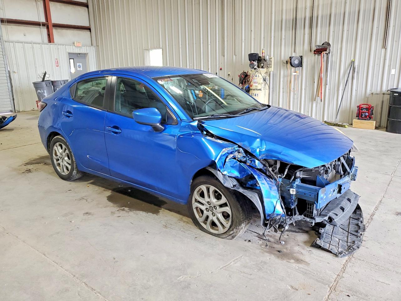 2017 TOYOTA YARIS